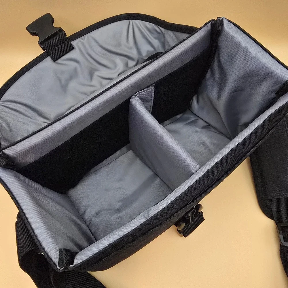 Canon camera shoulder